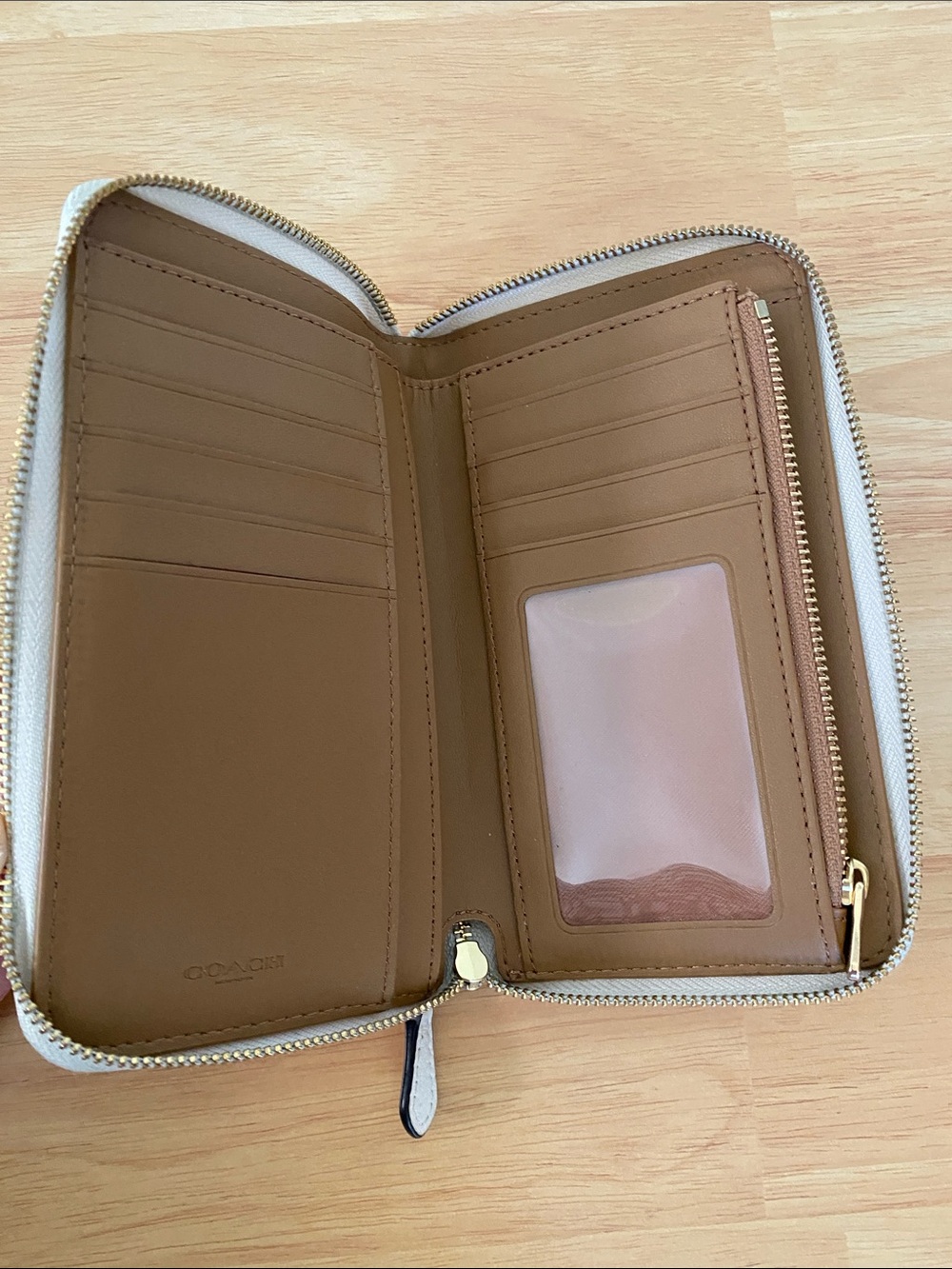 COACH White Pebbled Leather Zip Around Wallet with Gold Tone Logo - Picture 3 of 16